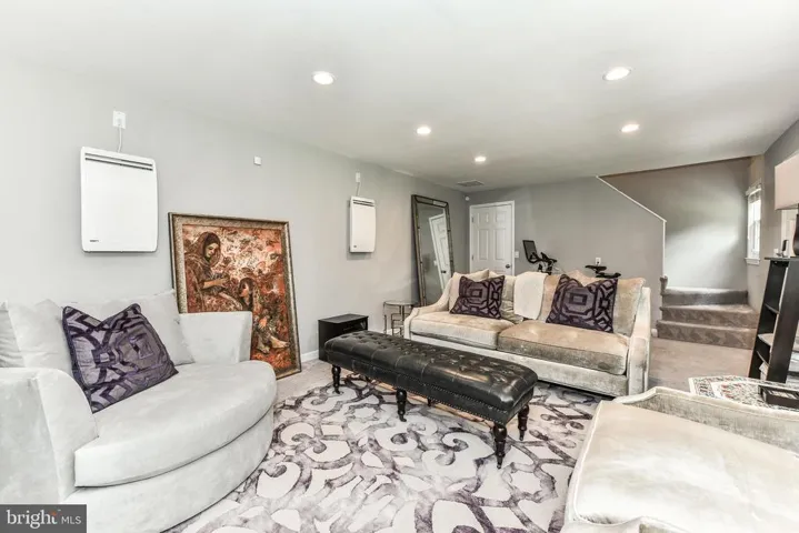 9342 Campbell Rd, Vienna, Virginia 22182