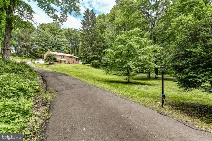9342 Campbell Rd, Vienna, Virginia 22182
