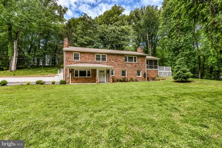9342 Campbell Rd, Vienna, Virginia 22182