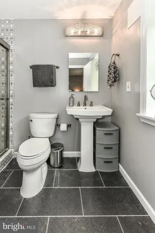 9342 Campbell Rd, Vienna, Virginia 22182