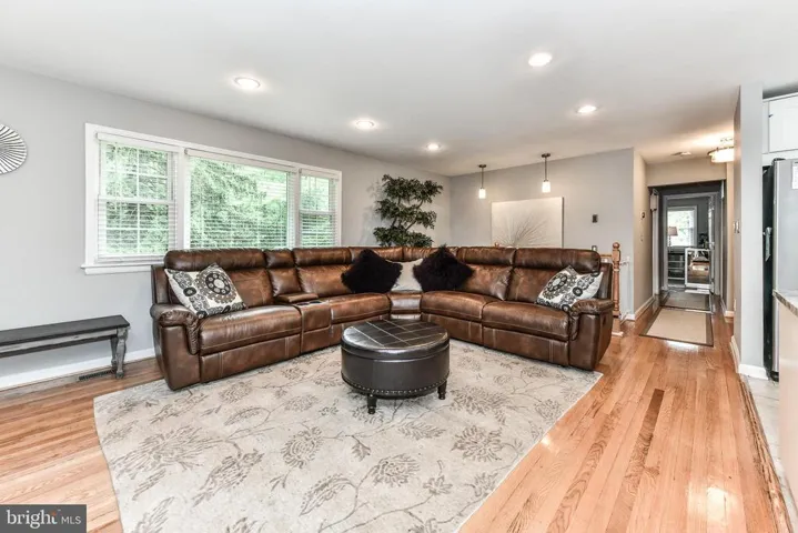 9342 Campbell Rd, Vienna, Virginia 22182