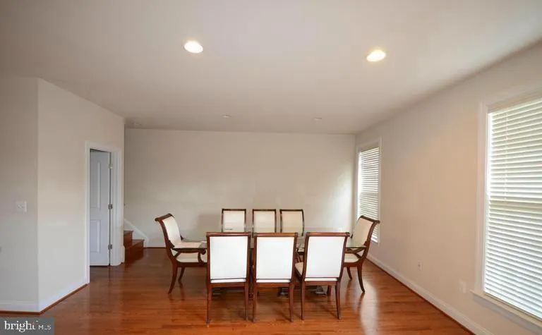 8064 Criaza Branch Ct, Vienna, Virginia 22182