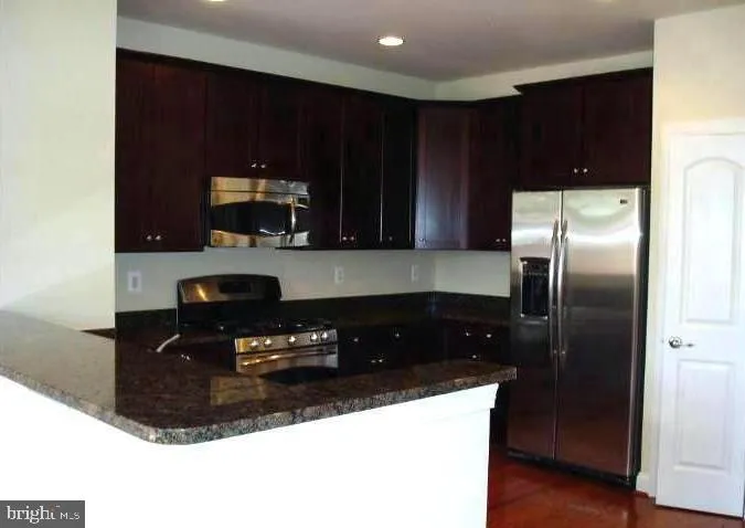 8064 Criaza Branch Ct, Vienna, Virginia 22182
