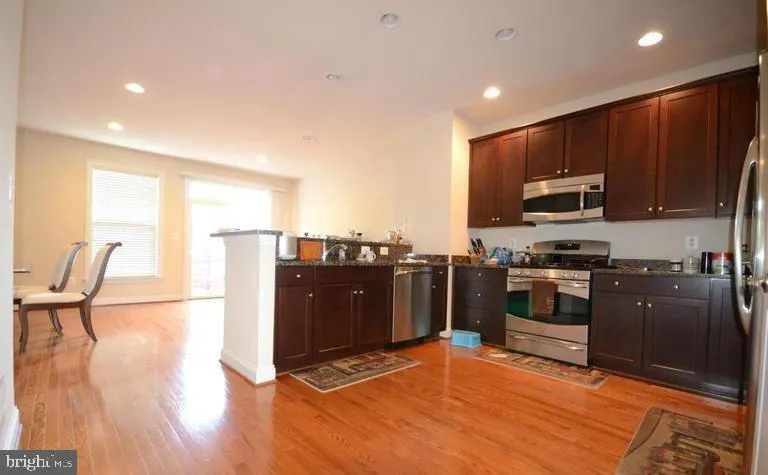 8064 Criaza Branch Ct, Vienna, Virginia 22182