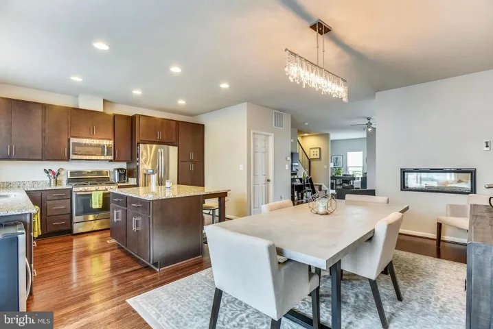 42643 Aden Ter, Ashburn, Virginia 20148