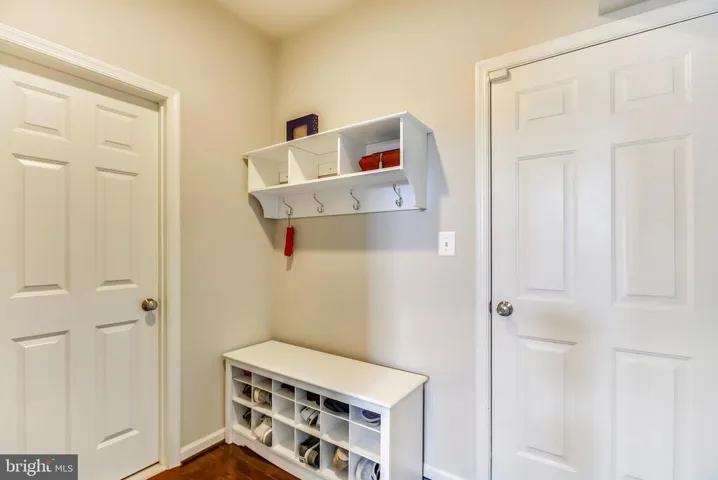 42643 Aden Ter, Ashburn, Virginia 20148