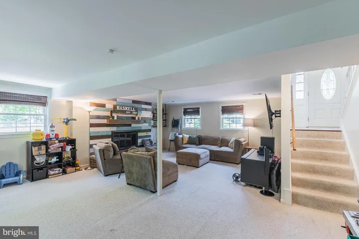 7807 Worthing Ct, Alexandria, Virginia 22315