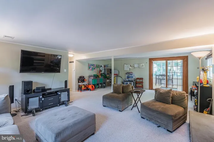 7807 Worthing Ct, Alexandria, Virginia 22315