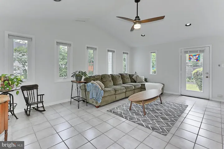 7410 Gresham St, Springfield, Virginia 22151