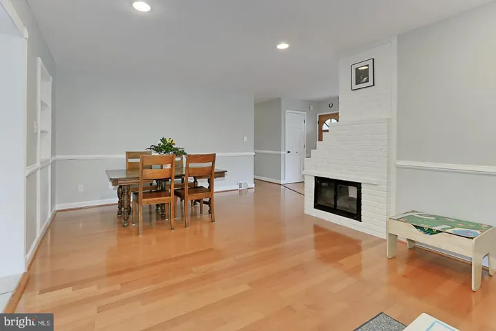 7410 Gresham St, Springfield, Virginia 22151