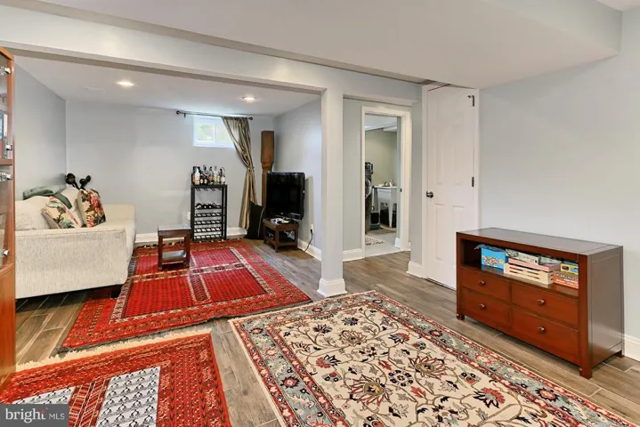 2931 Woodlawn Ave, Falls Church, Virginia 22042