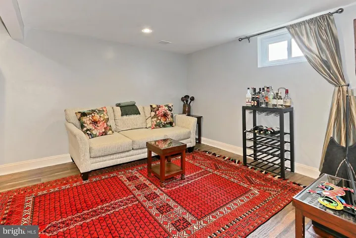 2931 Woodlawn Ave, Falls Church, Virginia 22042
