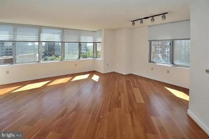 555 Massachusetts Ave Nw #704, Washington, District of Columbia 20001