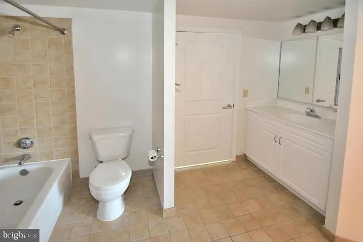 555 Massachusetts Ave Nw #704, Washington, District of Columbia 20001