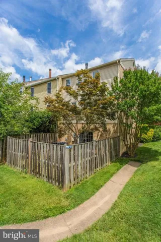 10131 Valentino Dr, Oakton, Virginia 22124