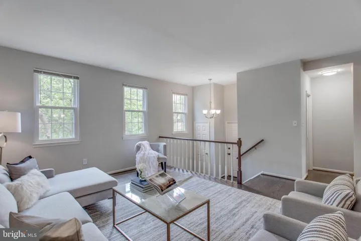 10131 Valentino Dr, Oakton, Virginia 22124