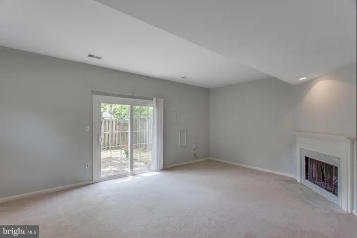 10131 Valentino Dr, Oakton, Virginia 22124