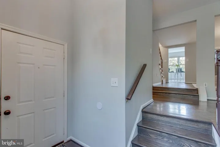 10131 Valentino Dr, Oakton, Virginia 22124