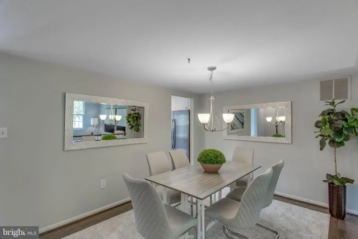 10131 Valentino Dr, Oakton, Virginia 22124