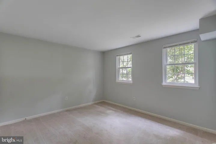 10131 Valentino Dr, Oakton, Virginia 22124