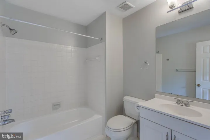 10131 Valentino Dr, Oakton, Virginia 22124