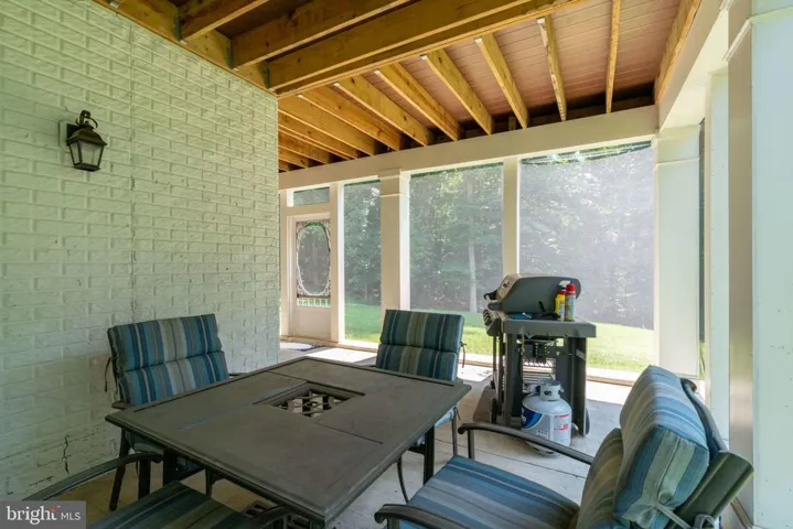 17064 Belle Isle Dr, Dumfries, Virginia 22026