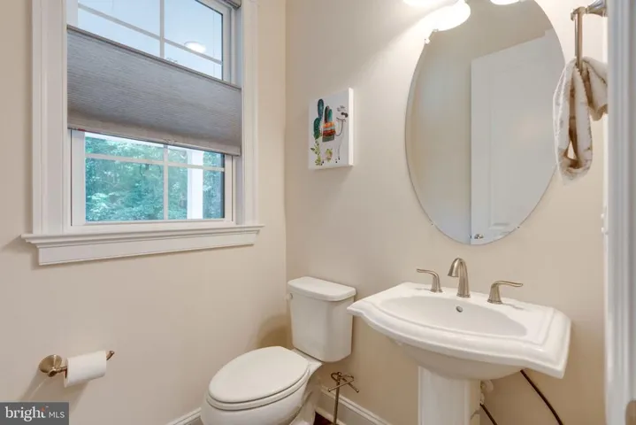 17064 Belle Isle Dr, Dumfries, Virginia 22026