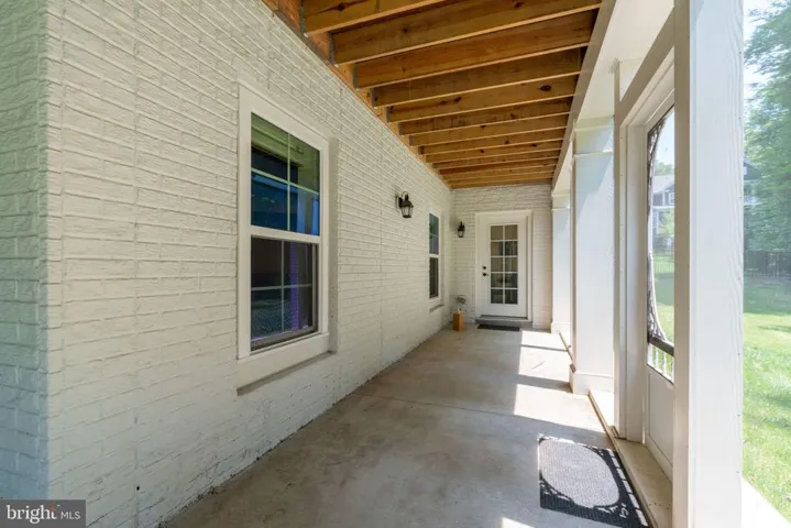 17064 Belle Isle Dr, Dumfries, Virginia 22026