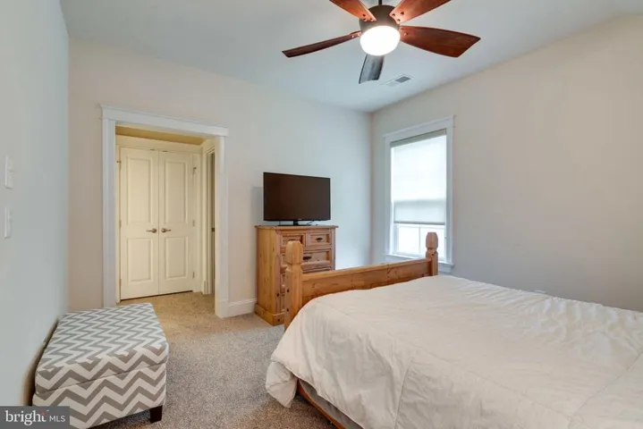 17064 Belle Isle Dr, Dumfries, Virginia 22026