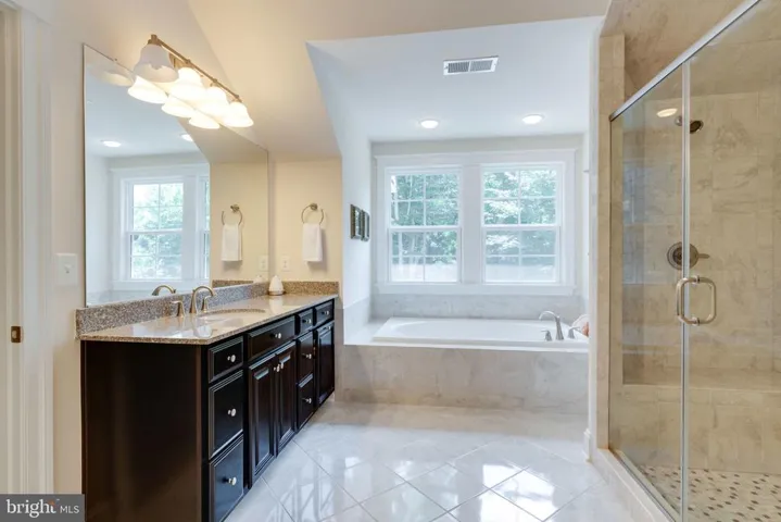 17064 Belle Isle Dr, Dumfries, Virginia 22026
