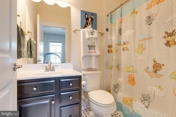 17064 Belle Isle Dr, Dumfries, Virginia 22026