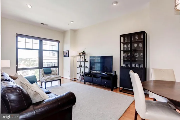 1021 N Garfield St #1046, Arlington, Virginia 22201