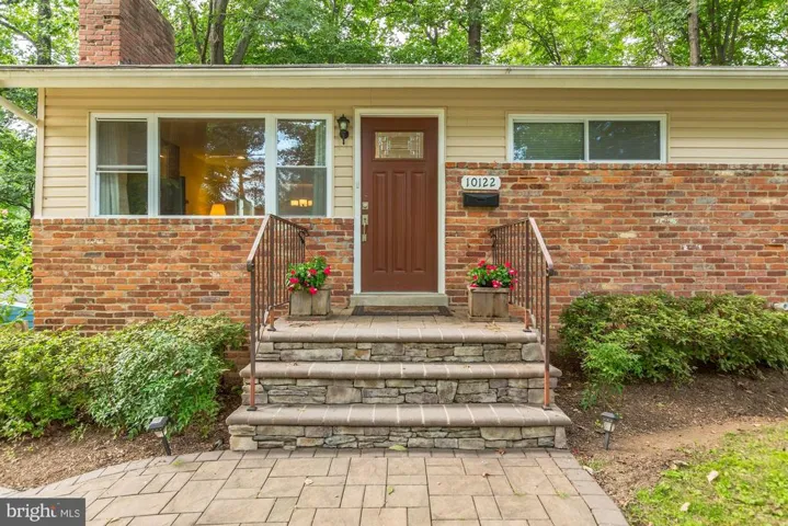 10122 Spring Lake Ter, Fairfax, Virginia 22030