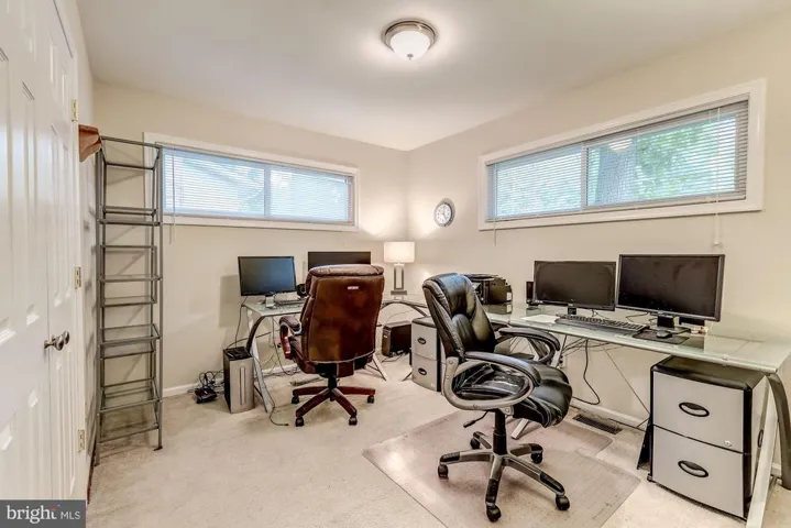 10122 Spring Lake Ter, Fairfax, Virginia 22030