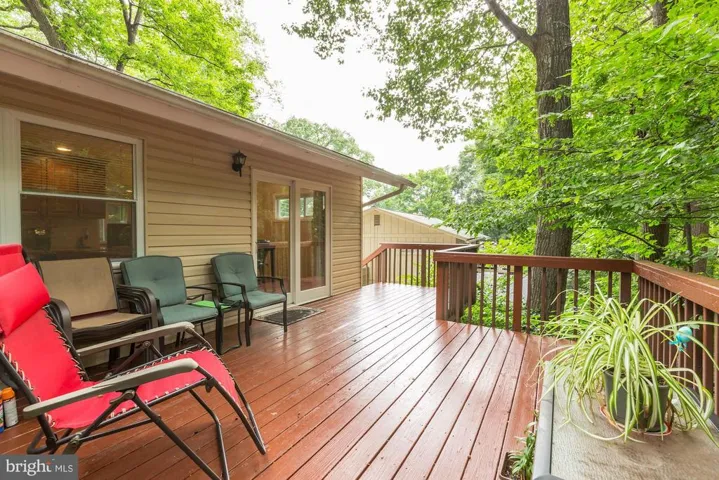 10122 Spring Lake Ter, Fairfax, Virginia 22030