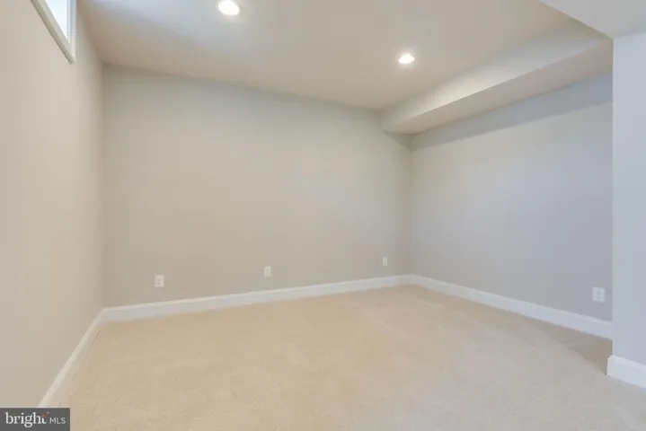 17123 Belle Isle Dr, Dumfries, Virginia 22026
