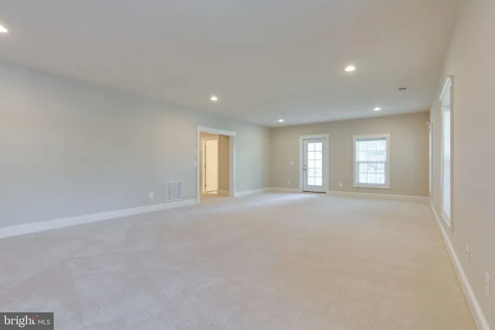 17123 Belle Isle Dr, Dumfries, Virginia 22026