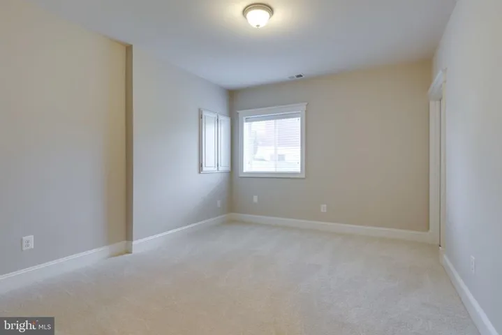 17123 Belle Isle Dr, Dumfries, Virginia 22026