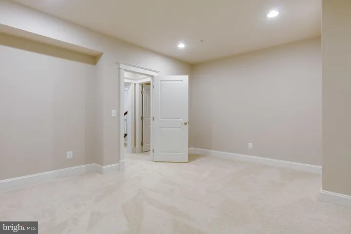 17123 Belle Isle Dr, Dumfries, Virginia 22026