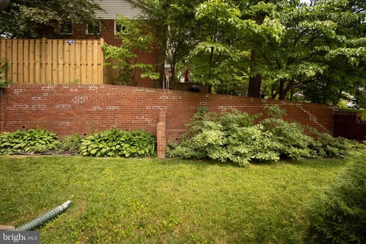 10822 Woodland Dr, Fairfax, Virginia 22030