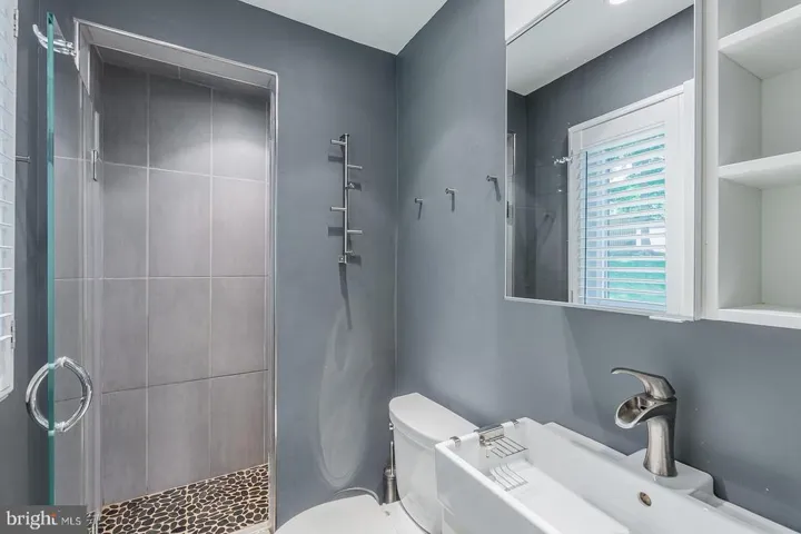 10822 Woodland Dr, Fairfax, Virginia 22030