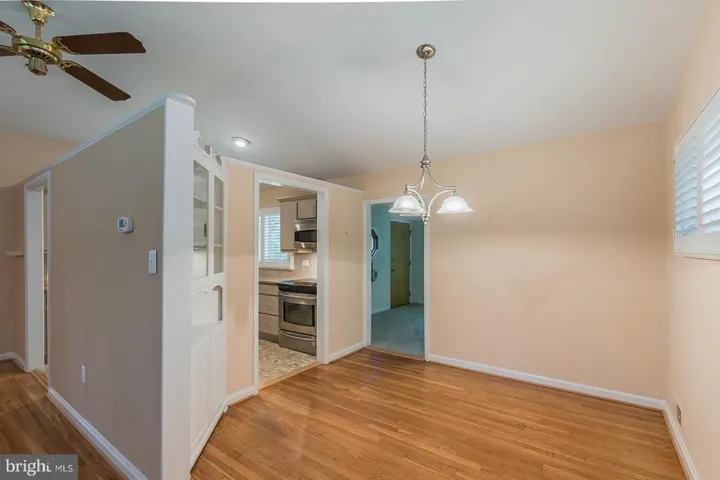 10822 Woodland Dr, Fairfax, Virginia 22030