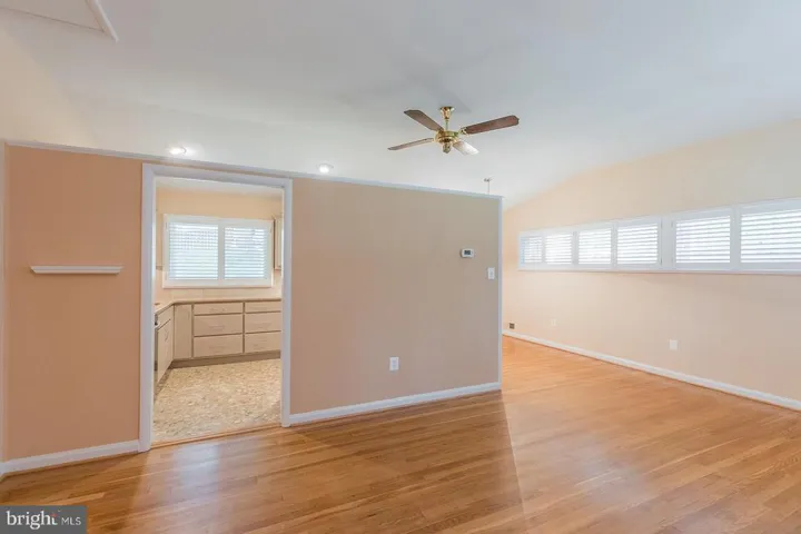 10822 Woodland Dr, Fairfax, Virginia 22030