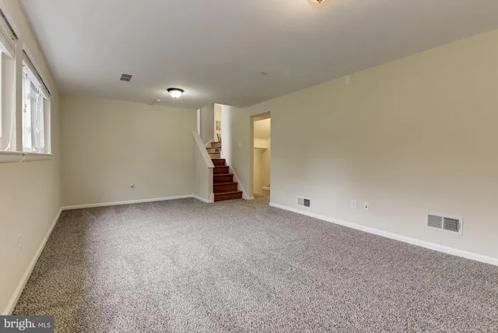 8923 Battery Rd, Alexandria, Virginia 22308