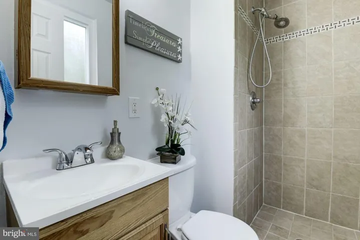 8923 Battery Rd, Alexandria, Virginia 22308