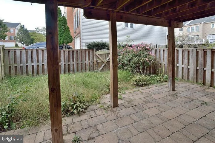8015 Samuel Wallis St, Lorton, Virginia 22079