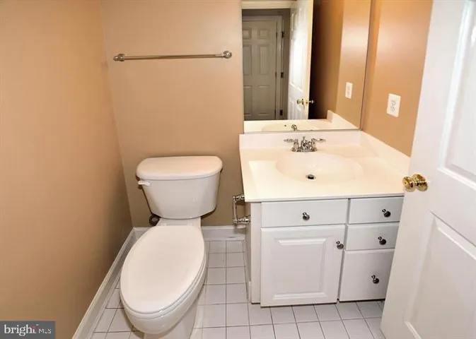 8015 Samuel Wallis St, Lorton, Virginia 22079