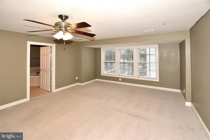 8015 Samuel Wallis St, Lorton, Virginia 22079