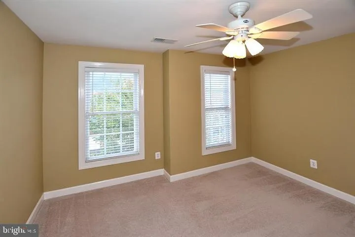 8015 Samuel Wallis St, Lorton, Virginia 22079
