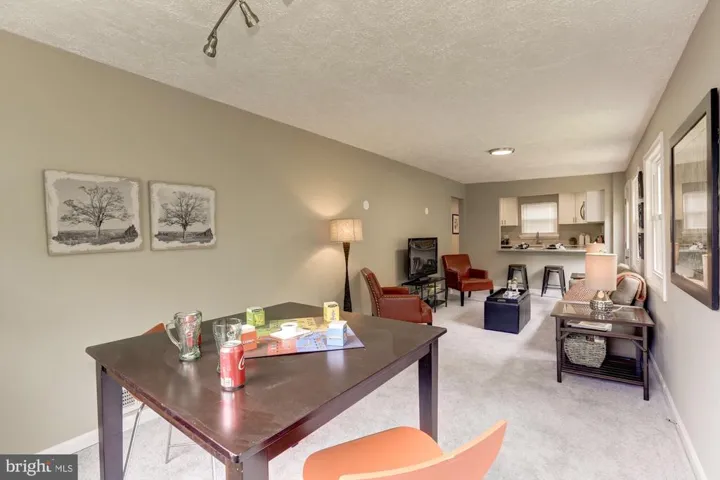 1719 Olney Rd, Falls Church, Virginia 22043